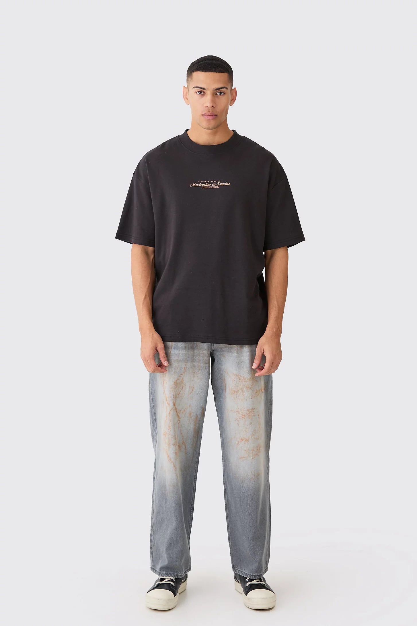 OVERSIZED EXTENDED NECK PRINTED T-SHIRT