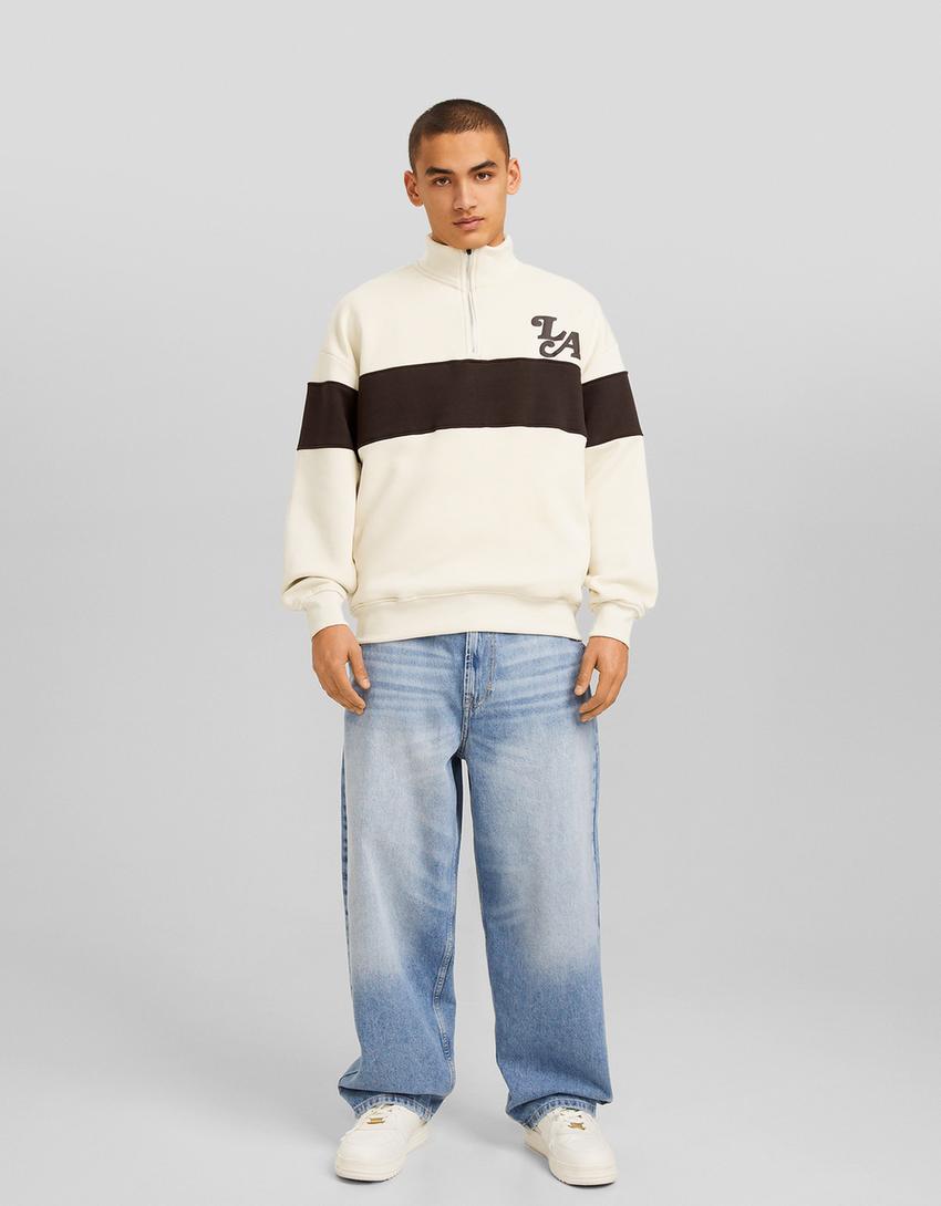 High neck sweatshirt with zipper