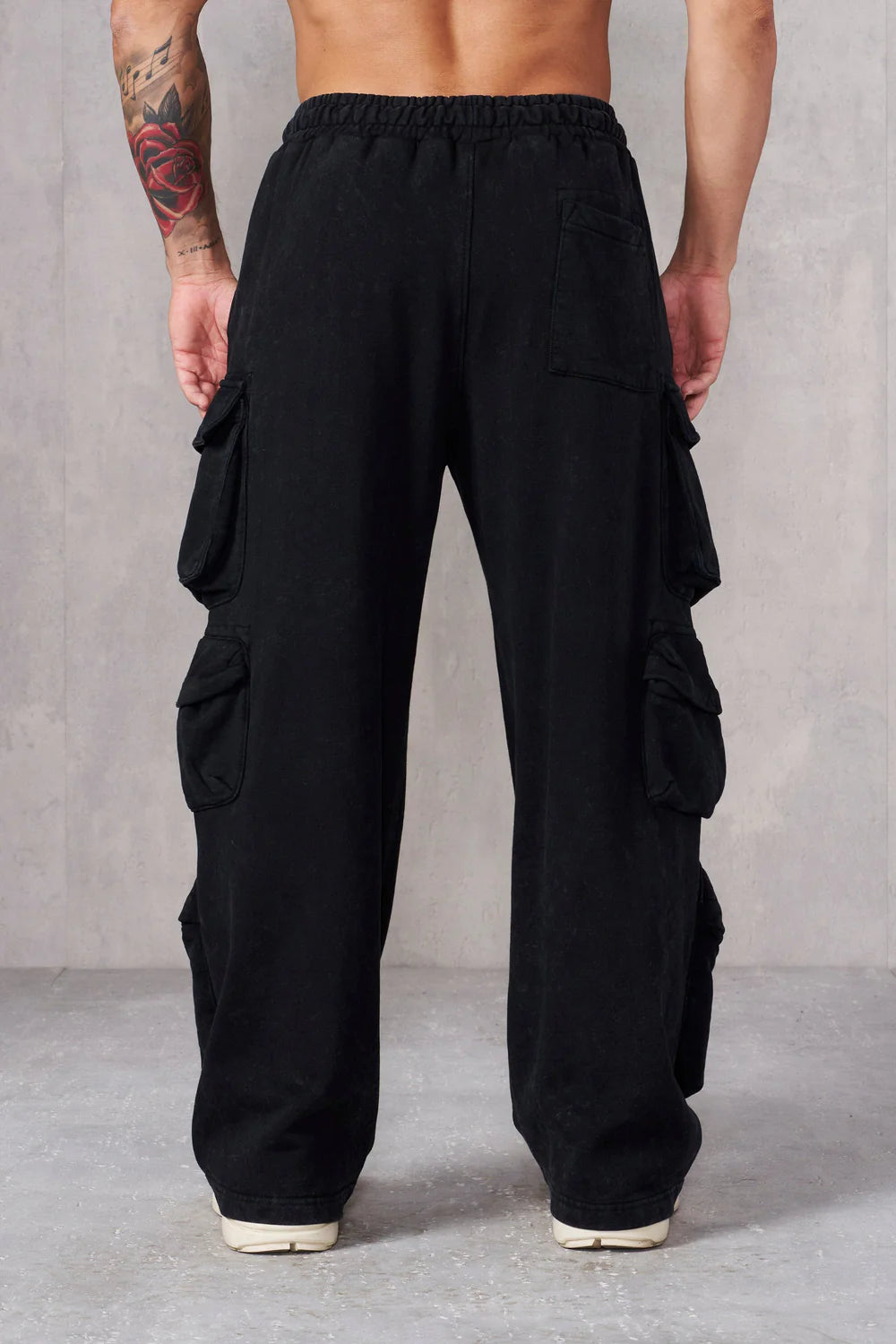 2005 - Hella Pocket Sweats Black  Wash (Minor Fault)