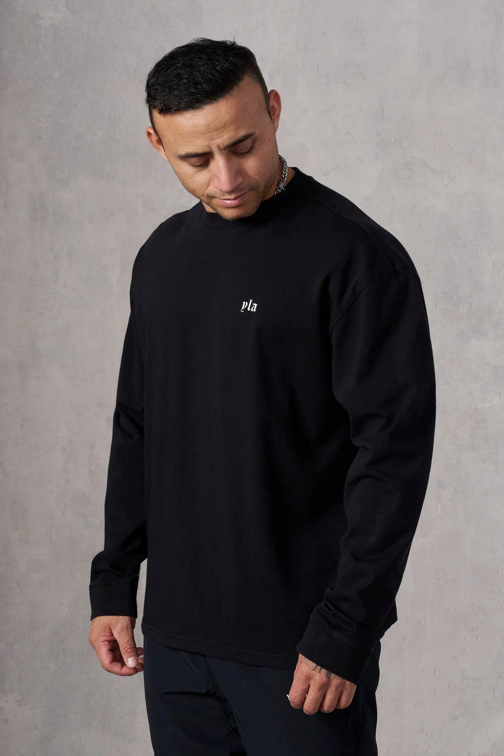 8008 - Minimal Longsleeves Black
