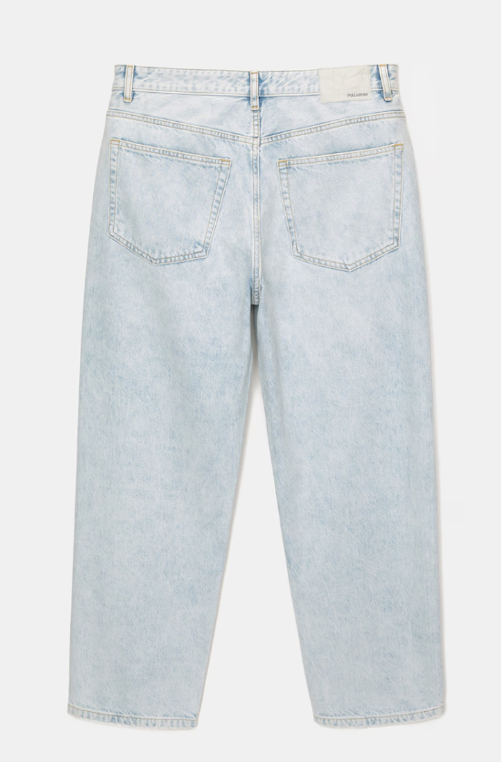 Pull&Bear Loose fit Jeans in Light Blue