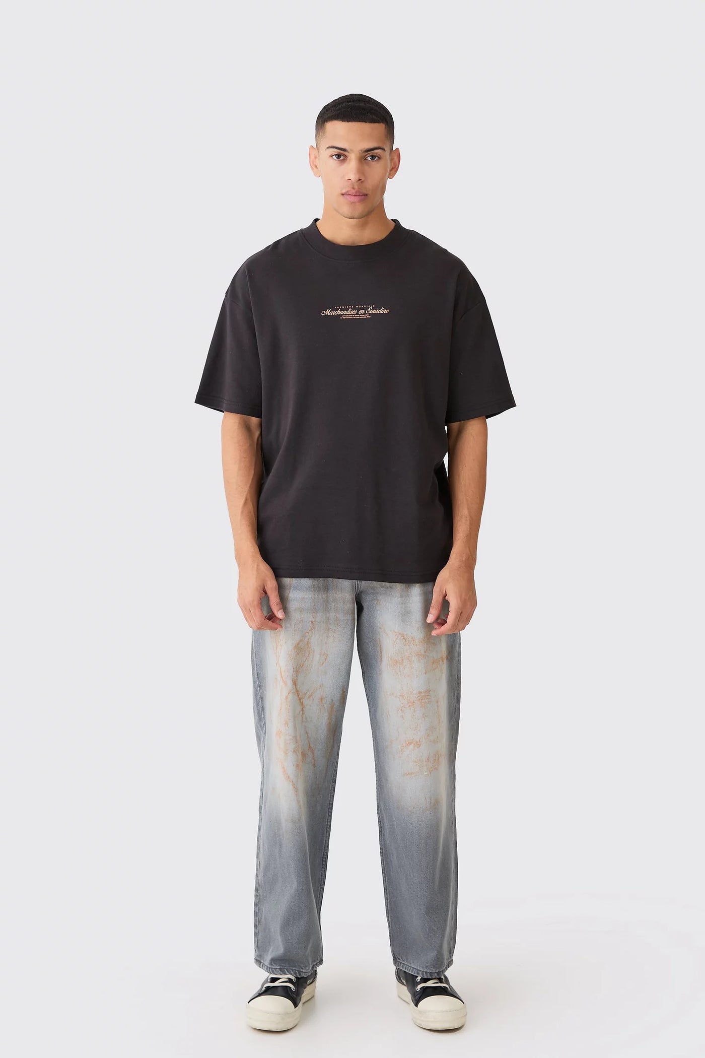 OVERSIZED EXTENDED NECK PRINTED T-SHIRT
