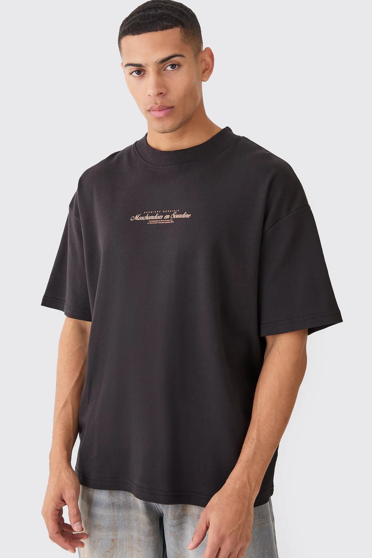 OVERSIZED EXTENDED NECK PRINTED T-SHIRT