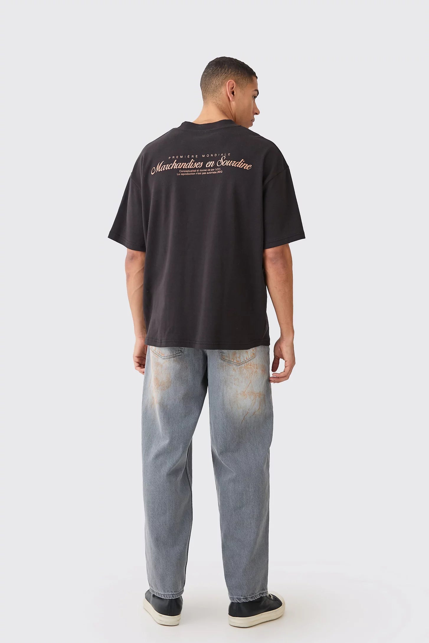 OVERSIZED EXTENDED NECK PRINTED T-SHIRT